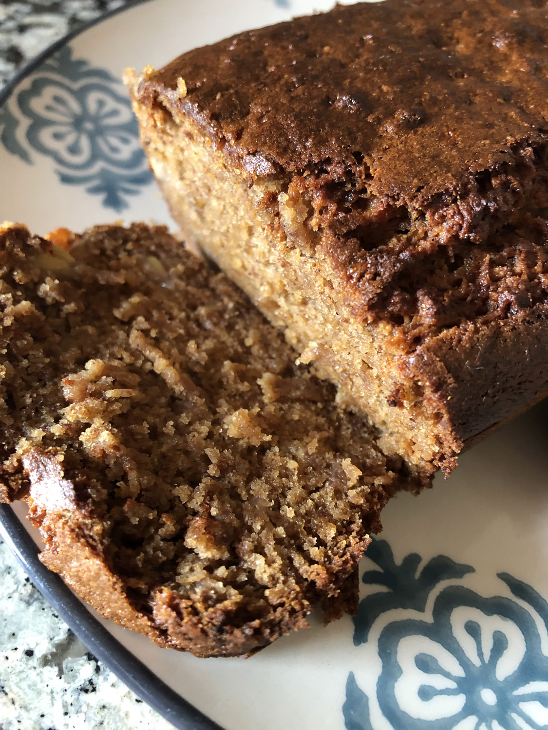 Le banana bread vegan sans gluten à retrouver chez Face au Bowl Crozon