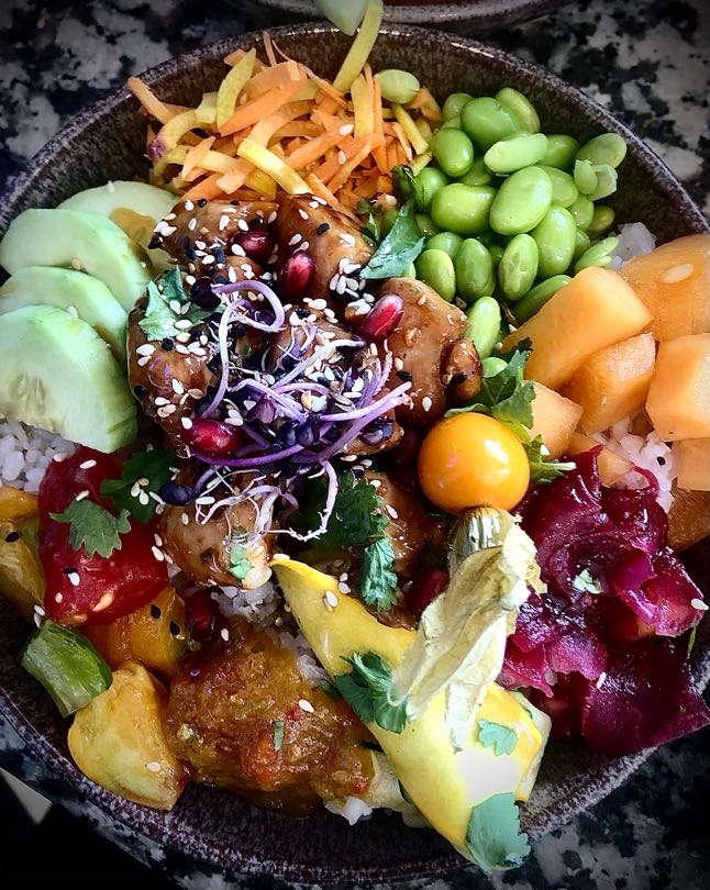 Have fun with the Crozon Morgat surf school.