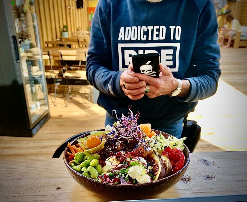 Foam surfing for beginners at the Crozon surf school.